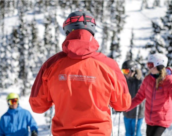 Alltracks ski instructor