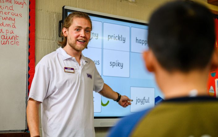 Ei 75c79b4b cd41 4a5d ba17 8703c6634d2b